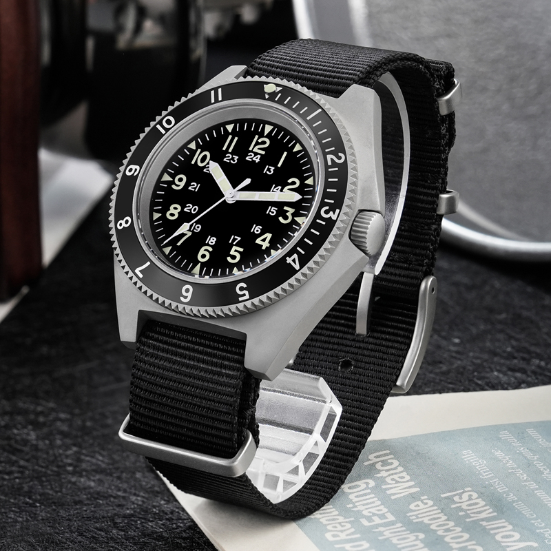 Watchdives WD1972 쿼츠 시계 사파이어 빛 - Men Accessories Bracelet 리뷰 및 가격